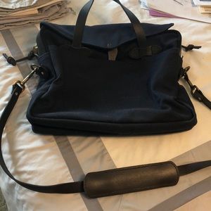 Filson bag. Navy